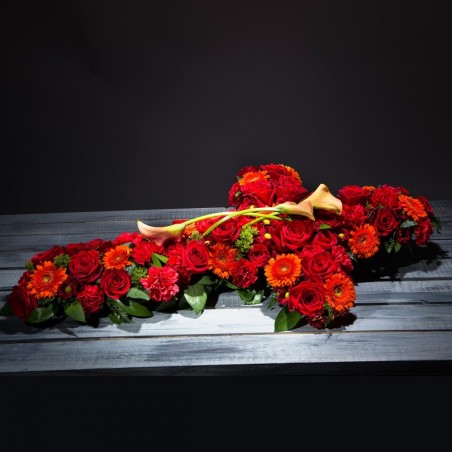 Cruz de flores funeraria