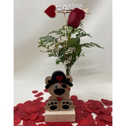 Rosa roja con base de oso y pick love/te quiero